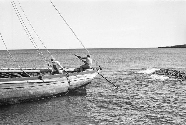 Hookers at inis Meáin - 1930s(?)